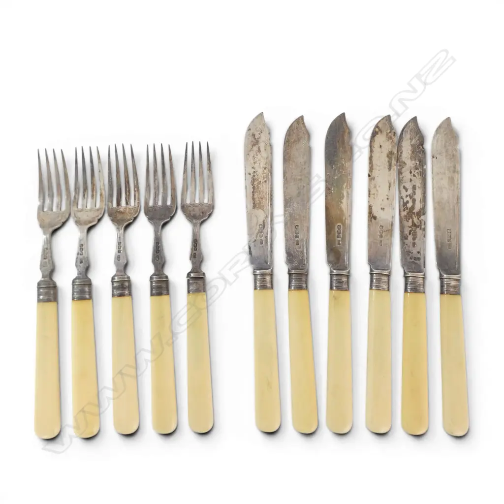 SET SILVER BLADED 6 KNIVES & 5 FORKS FISH SET casein handles. Sheffield 1925. 500gms total  Image 1++