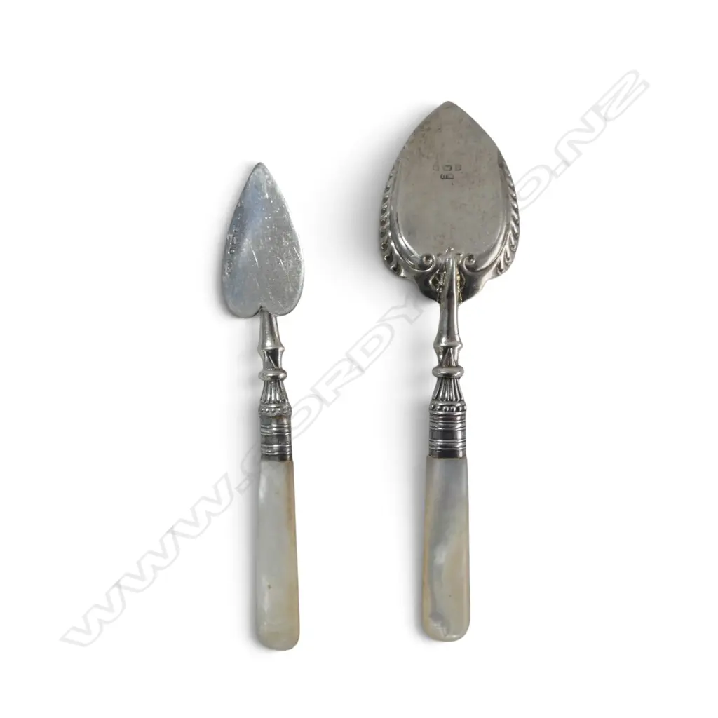 2 S/SILVER & MOTHER OF PEARL TOTAL WEIGHT 52GMS Image 1++