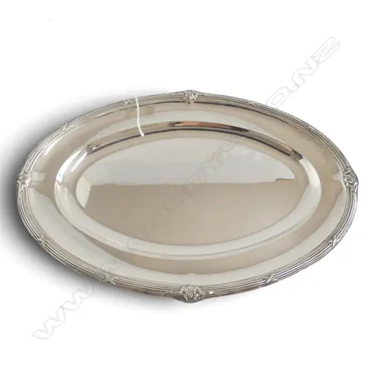 CONTINENTAL SILVER TRAY, W.450, 1010gms