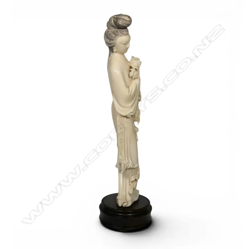 A tall carved solid ivory figurine of Guanyin, Image 1++