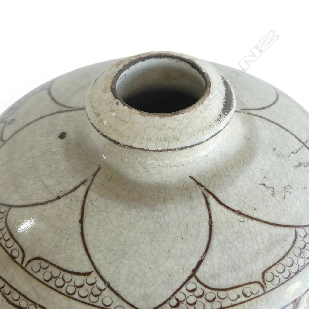 CHINESE STONEWARE VASE w incised black floral motifs, H.300mm Image 1++