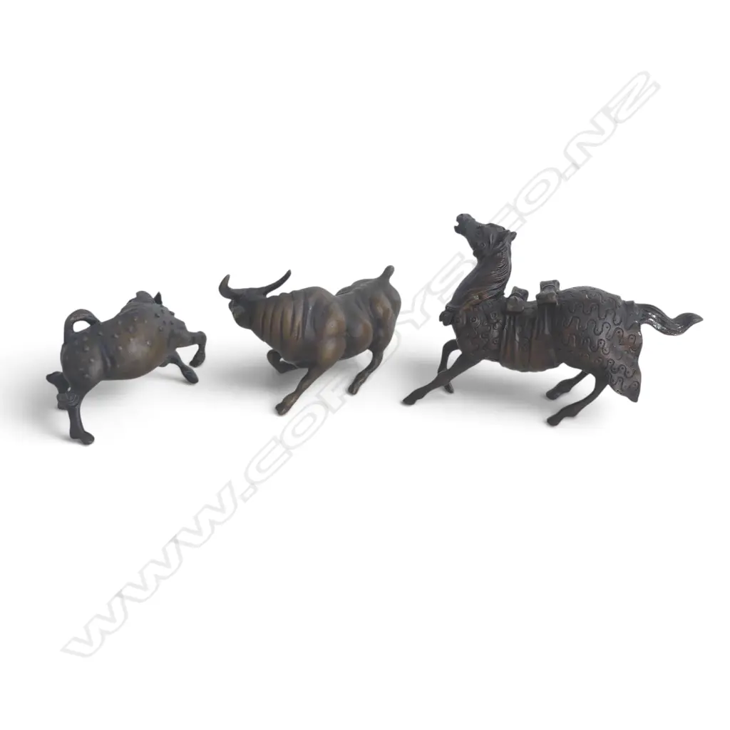 3 BRONZED ORNAMENTS; BULL, HORSE & BOAR H.90mm Image 1++