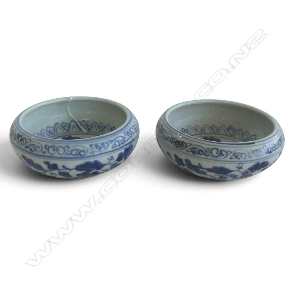 2 CHINESE PORCELAIN BOWLS w BIRD MOTIF, H.60 Dia.140mm Image 1++