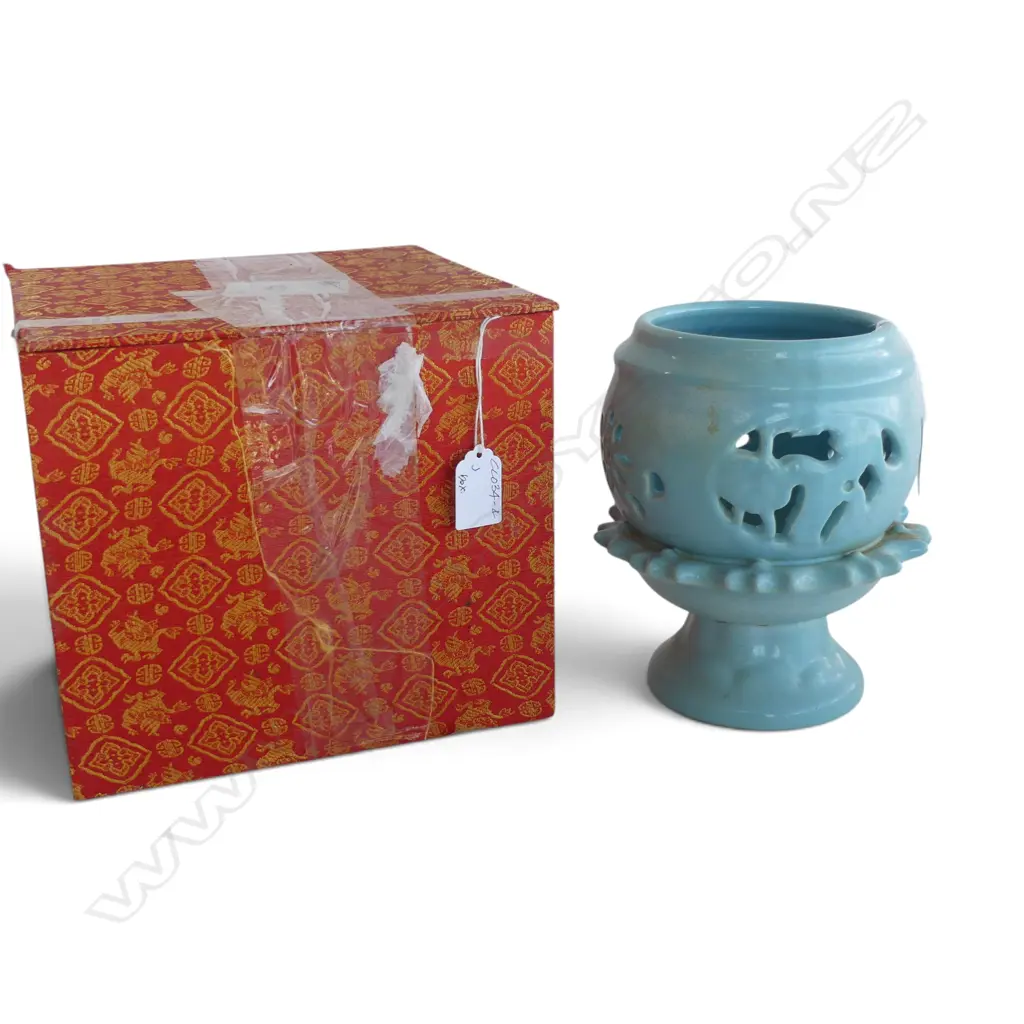 CHINESE PORCELAIN CENSER, H.190xDia.140mm Image 1++