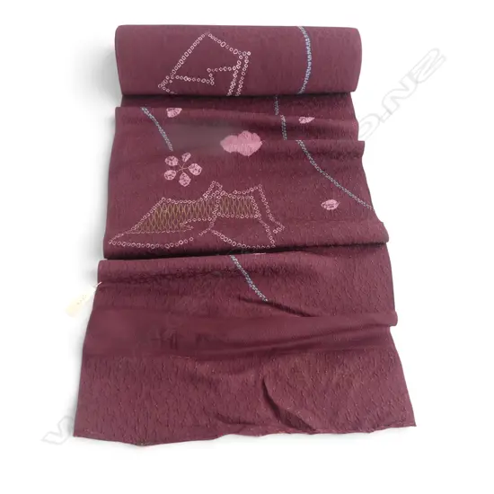 Unused 1980's NISHIJIN TEXTILE (Kyoto) JAPANESE leaf pattern on mauve SILK ROLL. L.12m. W.360mm. New old stock