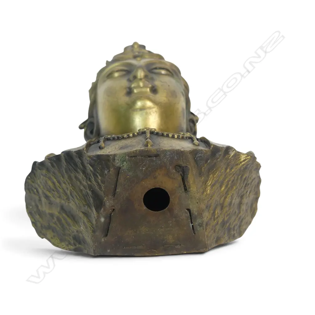 HEAVY GILDED BRONZE OF GUANYIN (BUDDHIST BODHISATTVA) WITH AN ORNATE CROWN INCLUDING A SMALL SEATED BUDDHA, 222 X 140MM Image 1++