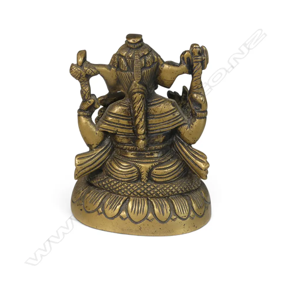 AGED BRONZED FIGURINE OF SEATING GANESHA ON A LOTUS FLOWER PEDESTAL, 80 X 65MM Image 1++