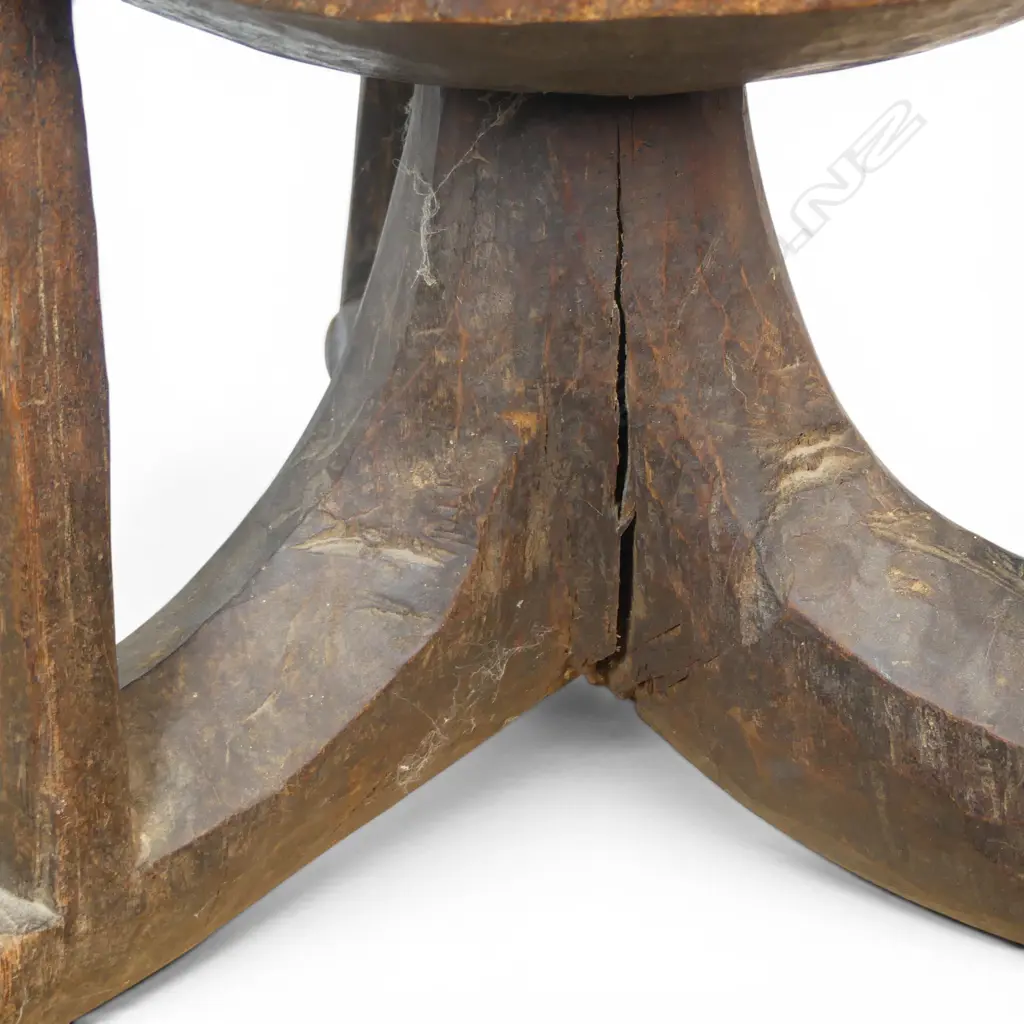 ETHIOPIAN (GURAGE TRIBE) CARVED TRIPOD WOODEN STOOL FOR THE CHIEFS, AGED CRACKS,H.370MM DIA 390MM Image 1++