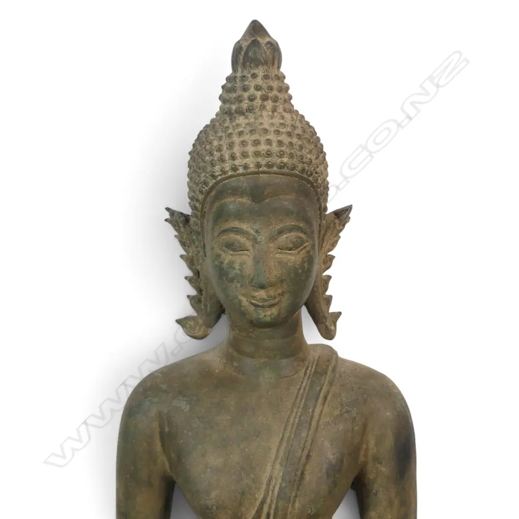 THAI SEATED BRONZE BUDDHA WITH AGED GREEN PATINA IN MEDITATIVE POSE (MUDRA), CLAY FILLING THE BASE. 555 X 350MM Image 1++