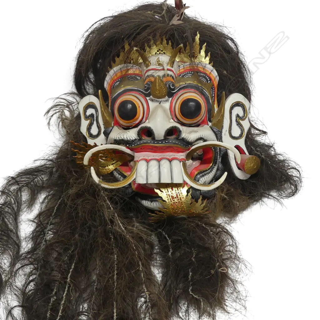 INDONESIAN HAND CARVED TRADITIONAL WHITE & GOLD RANGDA MASK OF THE DEMON QUEEN (FORCES OF EVIL & MAGIC) L.700MM Image 1++