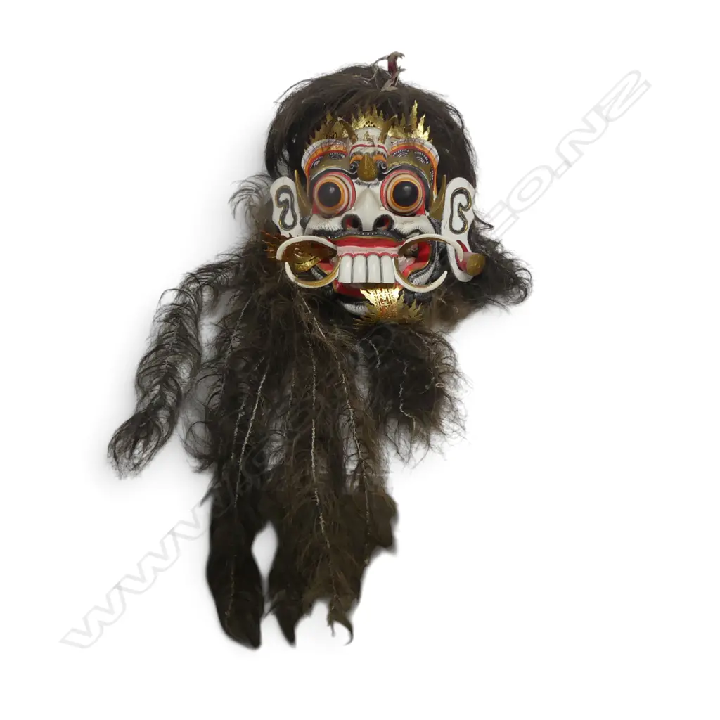 INDONESIAN HAND CARVED TRADITIONAL WHITE & GOLD RANGDA MASK OF THE DEMON QUEEN (FORCES OF EVIL & MAGIC) L.700MM Image 1++