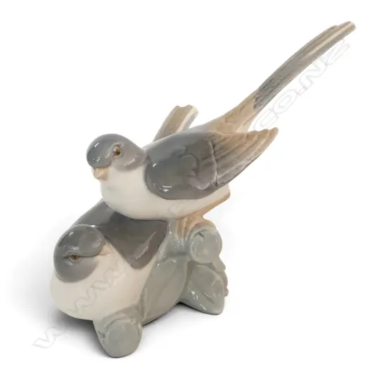 LLADRO ORNAMENT pair of swallows H.180mm