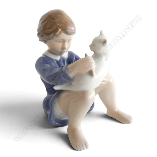 ROYAL COPENHAGEN FIGURINE girl with cat by John Galster c.1969/74 H.150mm