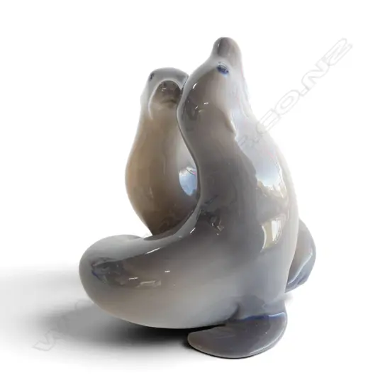 ROYAL COPENHAGEN SEA LIONS by George K. Strand H.110mm