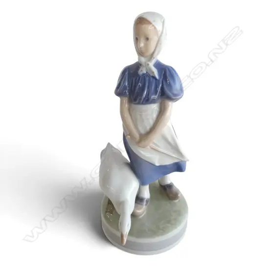 ROYAL COPENHAGEN FIGURINE goose girl by Chr. Thomsen 1964 H.240mm
