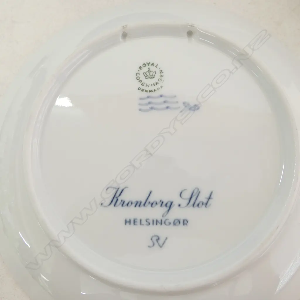 4 ROYAL COPENHAGEN PLATES Dia.250 / 185mm Image 1++