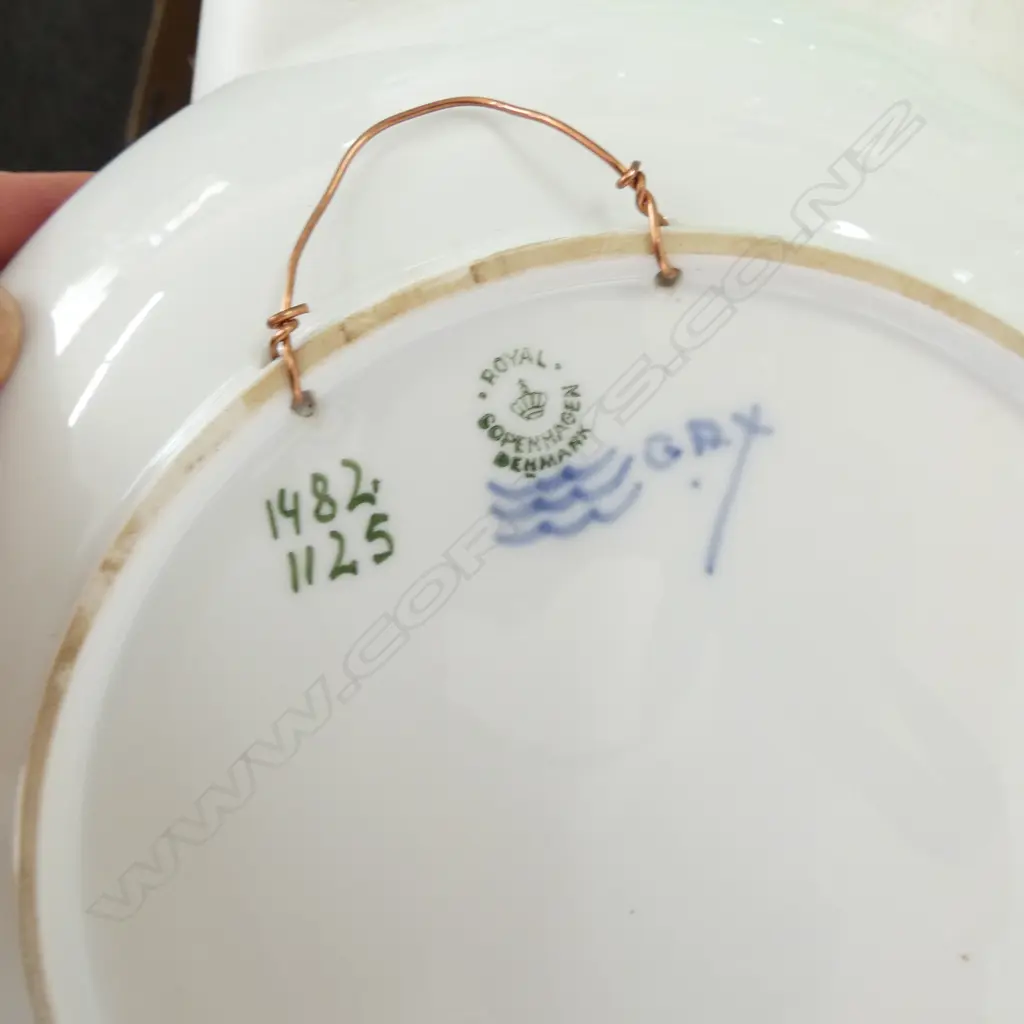 4 ROYAL COPENHAGEN PLATES Dia.250 / 185mm Image 1++
