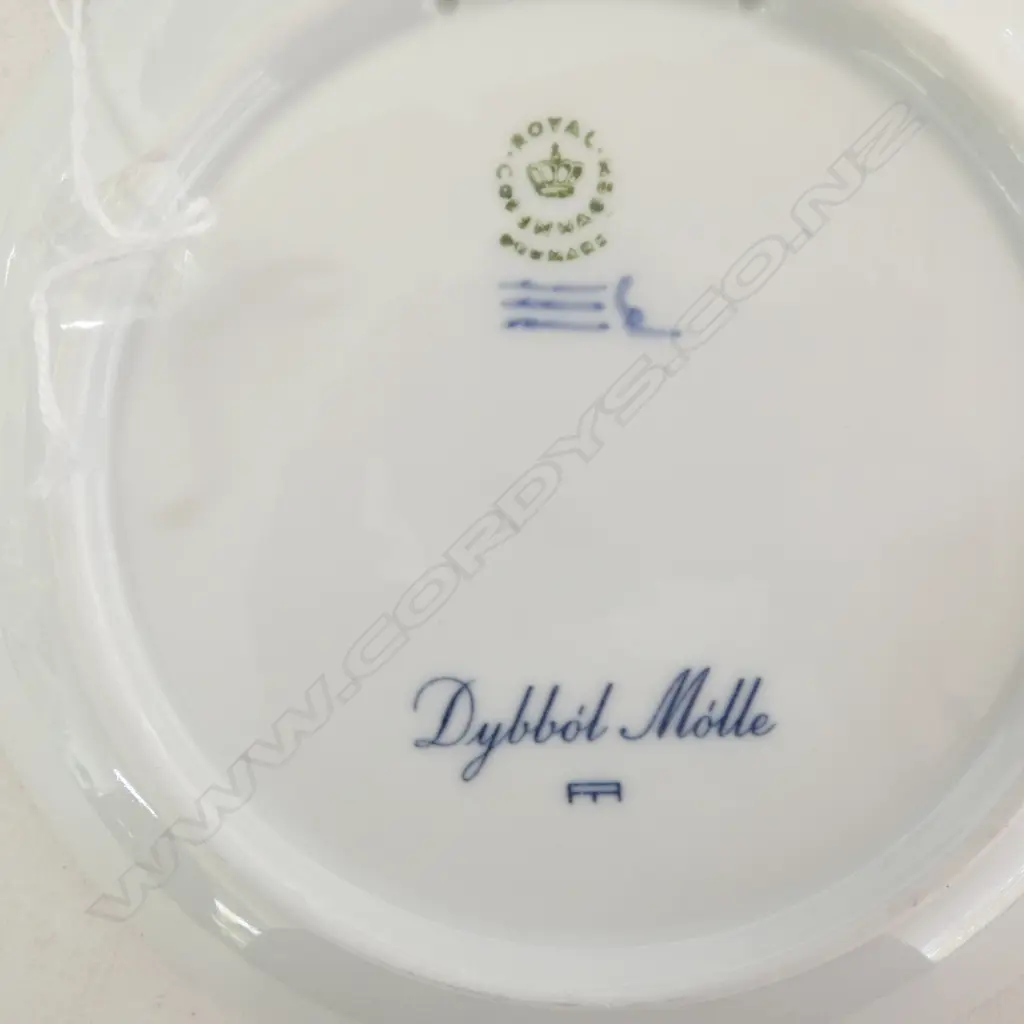 4 ROYAL COPENHAGEN PLATES Dia.250 / 185mm Image 1++