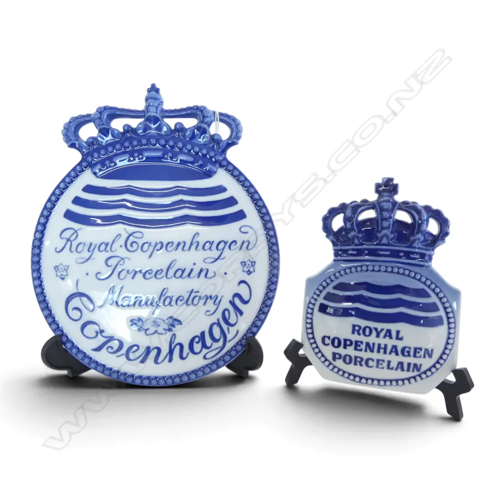 2 ROYAL COPENHAGEN PORCELAIN DEALER WALL PLAQUES H.230 / 160mm Image 1++