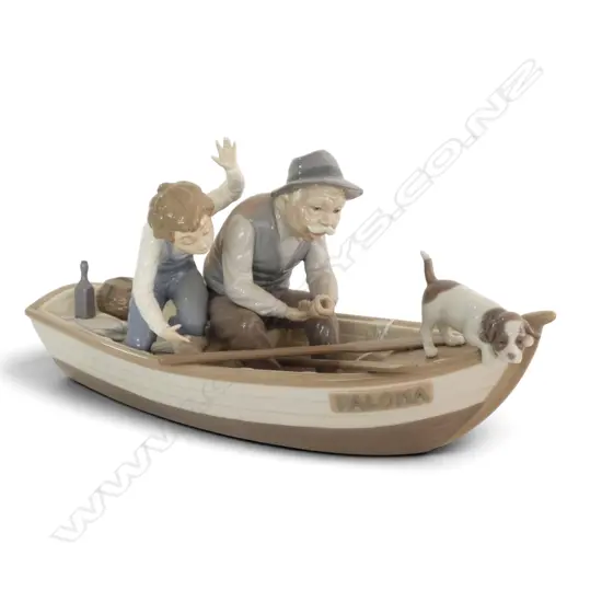 LLADRO ORNAMENT fishing with grandpa on 'Paloma' L.400mm