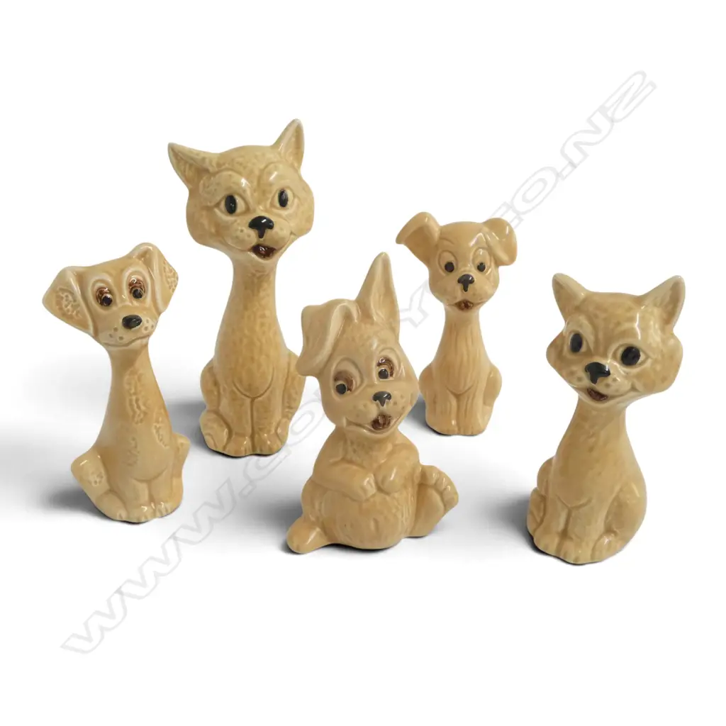 5 SML SYLVAC 2 COMICAL CATS 2 DOGS & 1 RABBIT, H.90-130mm Image 1++