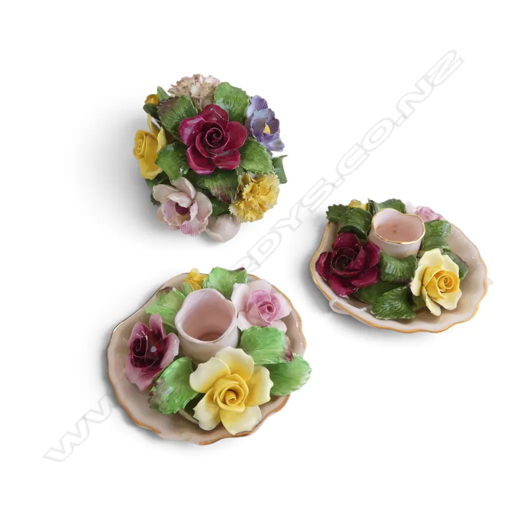 PR DENTON CHINA FLORAL CANDLESTICK HOLDERS DIA90MM & DENTON CHINA FLORAL ORN  H90 Image 1++