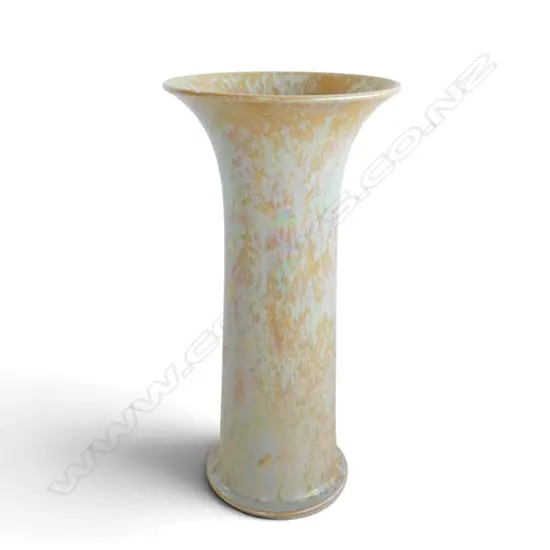 TALL RUSKIN VASE H.295mm