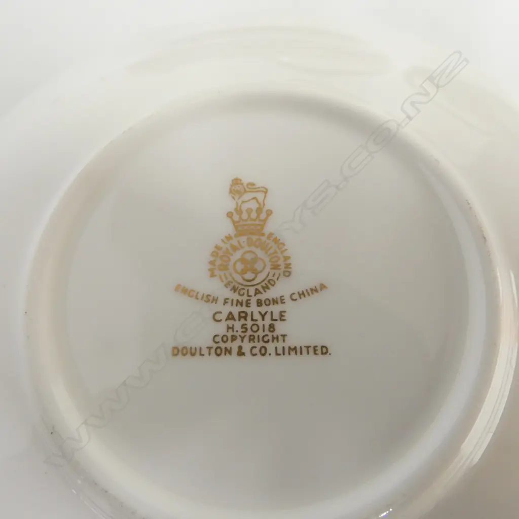ROYAL DOULTON 'CARLYLE' PART DINNER SET Image 1++