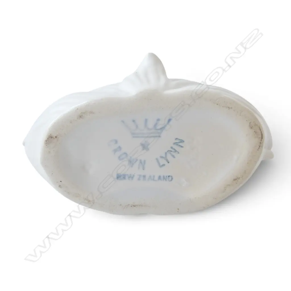 2 CROWN LYNN VASES H.150mm Image 1++