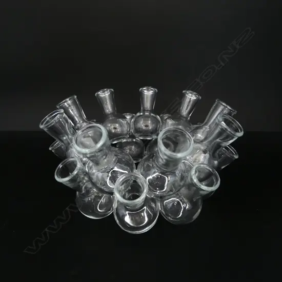 CIRCULAR GLASS BOTANICAL PROPAGATION STATION