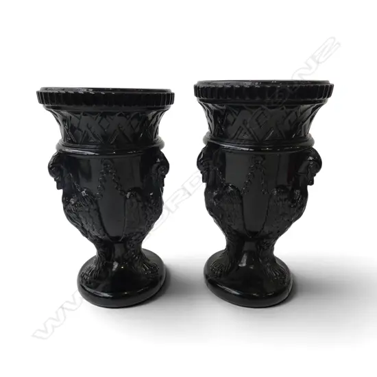 PR BLACK GLASS VASES H.175mm