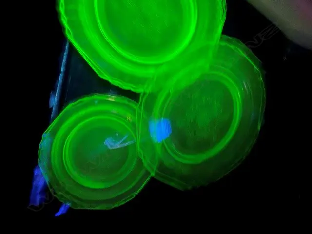 10 GREEN URANIUM GLASS SIDE PLATES w EMBOSSED FLORAL PATTERN, Dia.220/150mm Image 1++