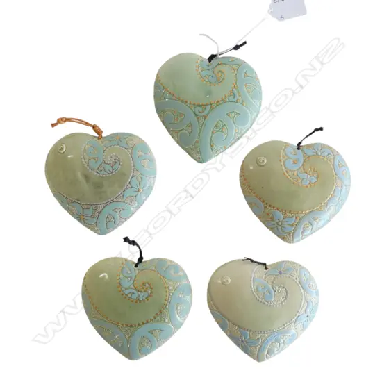 5 KEUM SUN LEE PASTEL GRN CERAMIC HEARTS, 105x105mm