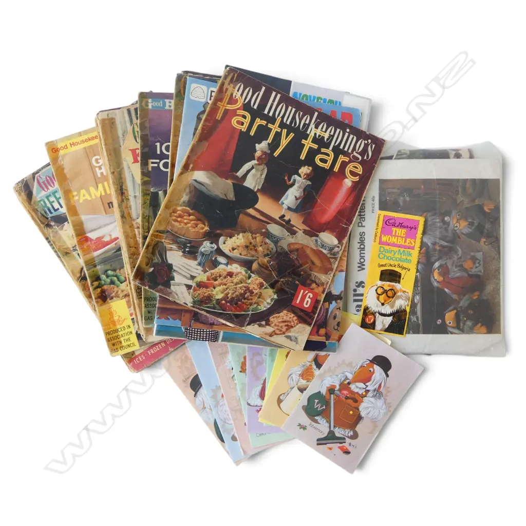 ASST. VINTAGE BOOKLET etc Incl. WOMBLES Image 1++