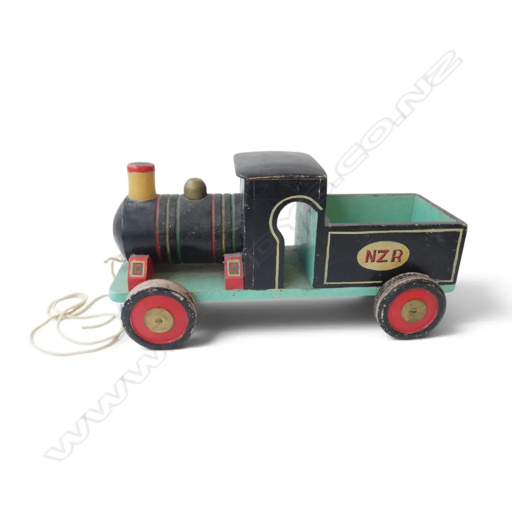WOODEN 'NZR' PULL TOY L.410mm Image 1++