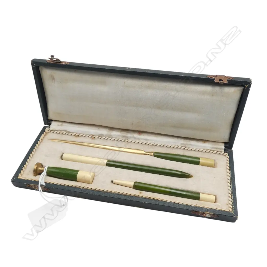 ART DECO BOXED DESK SET lid hinge torn Image 1++