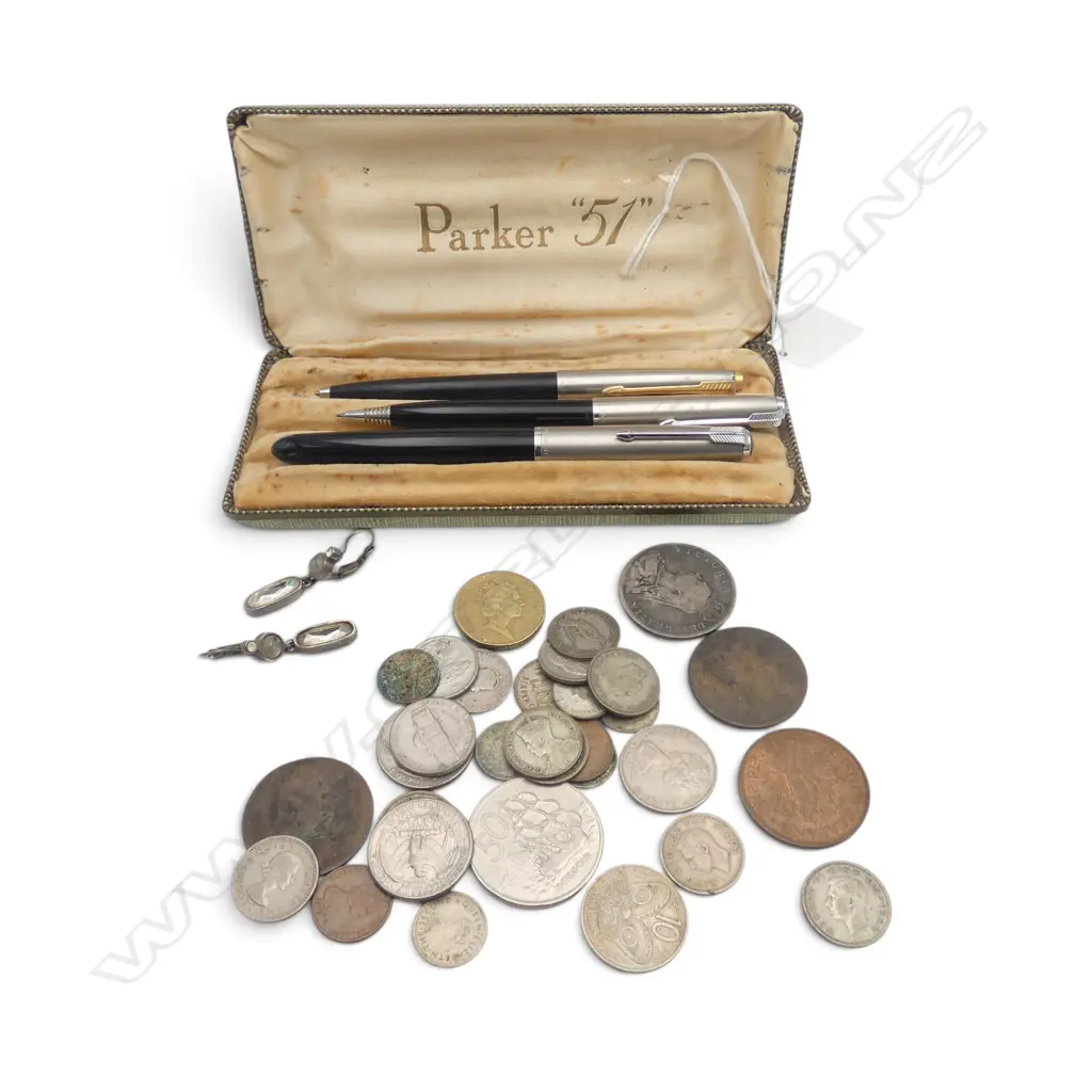 CASED PARKER '51' PEN SET & ASST. COINS Image 1++