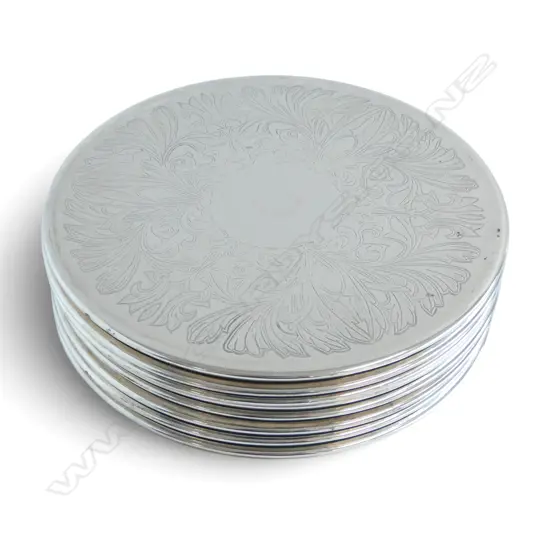 SET 8 SILVER PLATED PLACEMATS, D.195MM