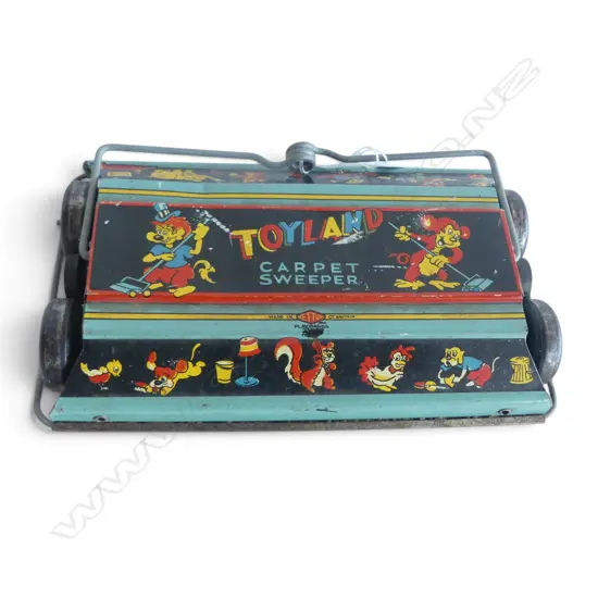 VINTAGE BRITISH 'TOYLAND CARPET SWEEPER' 'METTOY' brand TINPLATE TOY no handle