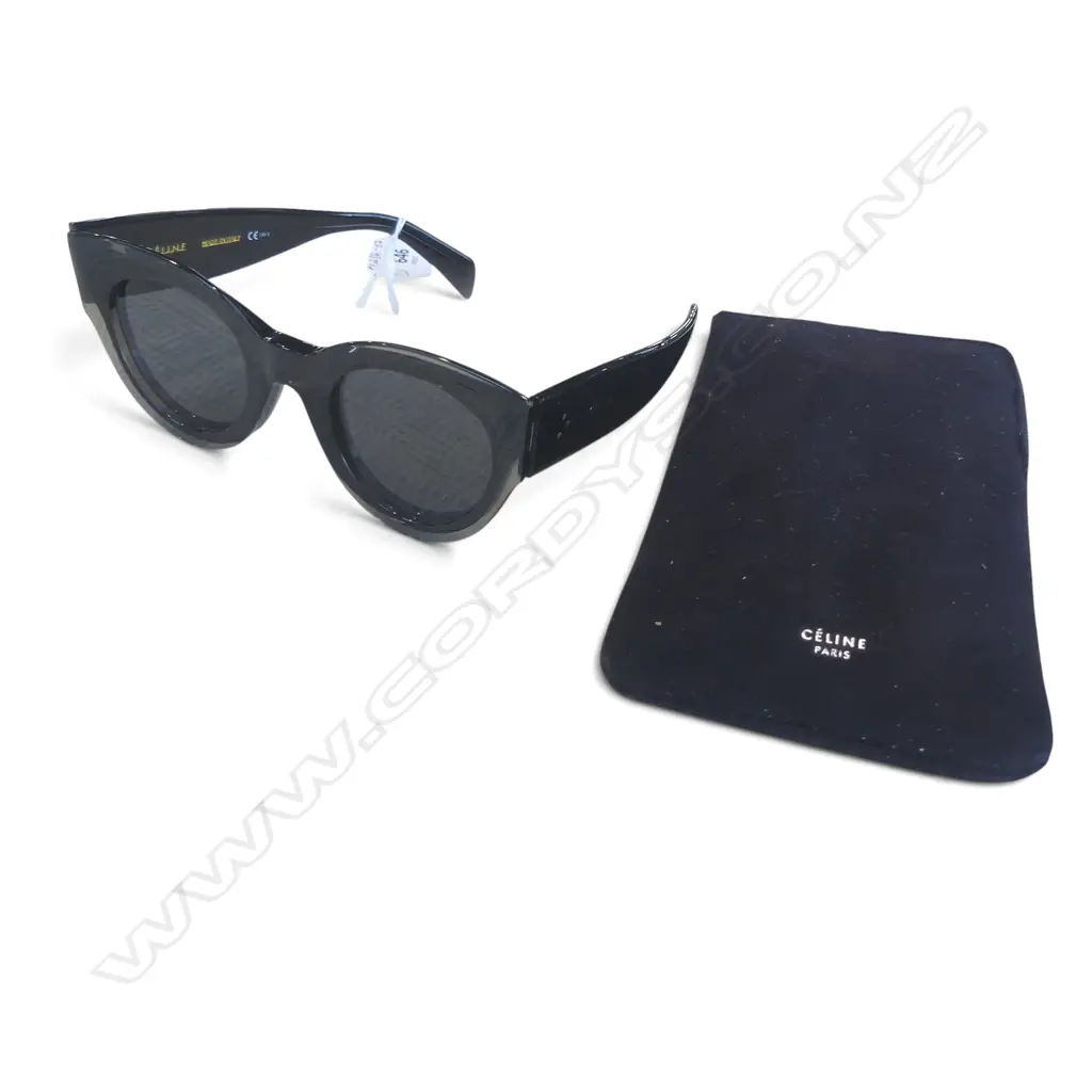 CELINE PETRA CL41447/S SUNGLASSES CHUNKY CAT-EYE ACETATE FRAME IN A TRANSPARENT GREY AND BLACK TONE Image 1++