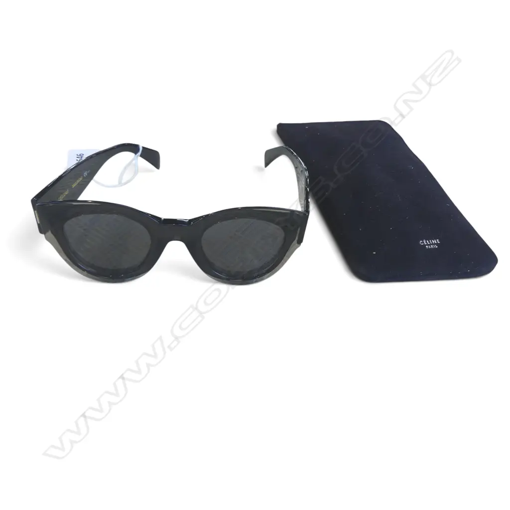 CELINE PETRA CL41447/S SUNGLASSES CHUNKY CAT-EYE ACETATE FRAME IN A TRANSPARENT GREY AND BLACK TONE Image 1++