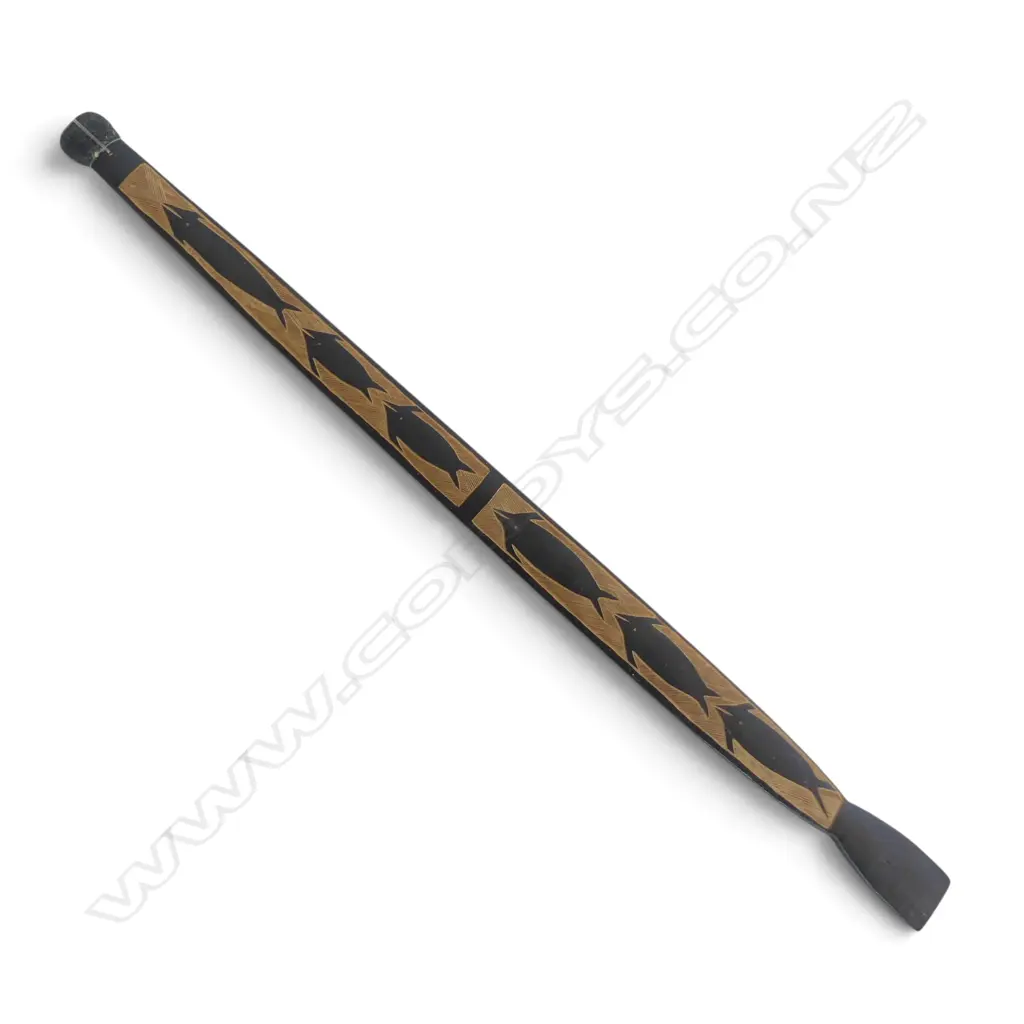 BALINESE CARVED BONE TOTEM POLE - 24mm (H), SCRIMSHAW PENDANT,  ABORIGINAL SOUVENIR CLUB Image 1++