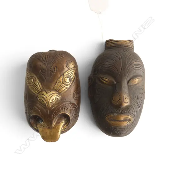 2 BRASS MAORI WALL HANGINGS H.115mm