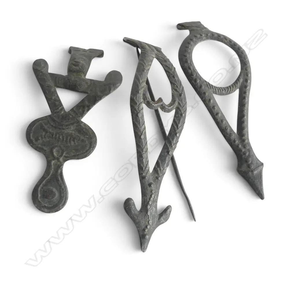 3 ROMAN? BRONZE BELT CLIPS W.125mm Image 1++