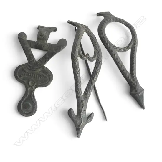 3 ROMAN? BRONZE BELT CLIPS W.125mm