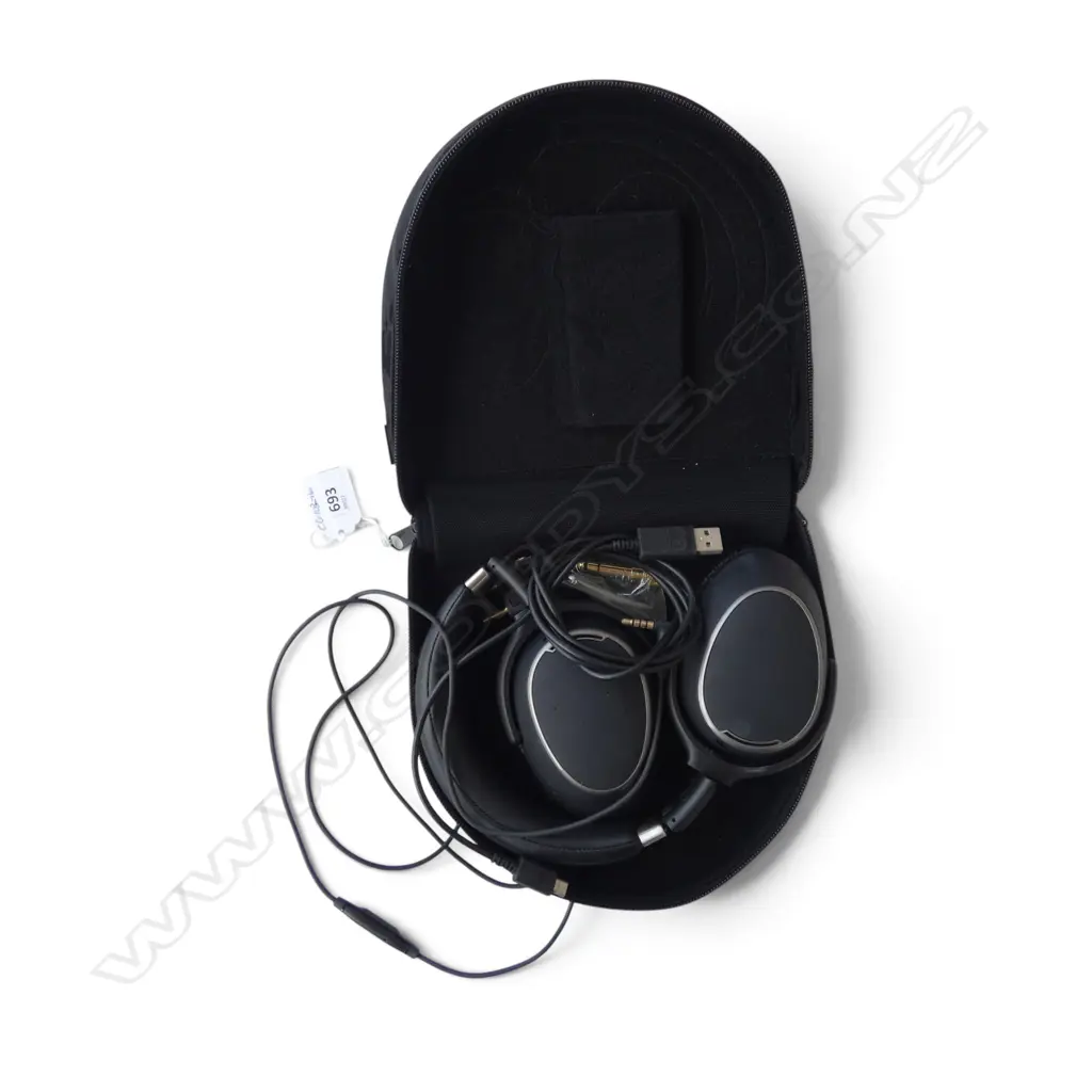 SENNHEISER PXC 480 NOISE CANCELLING HEADPHONES SOME WEAR TO CASE Image 1++