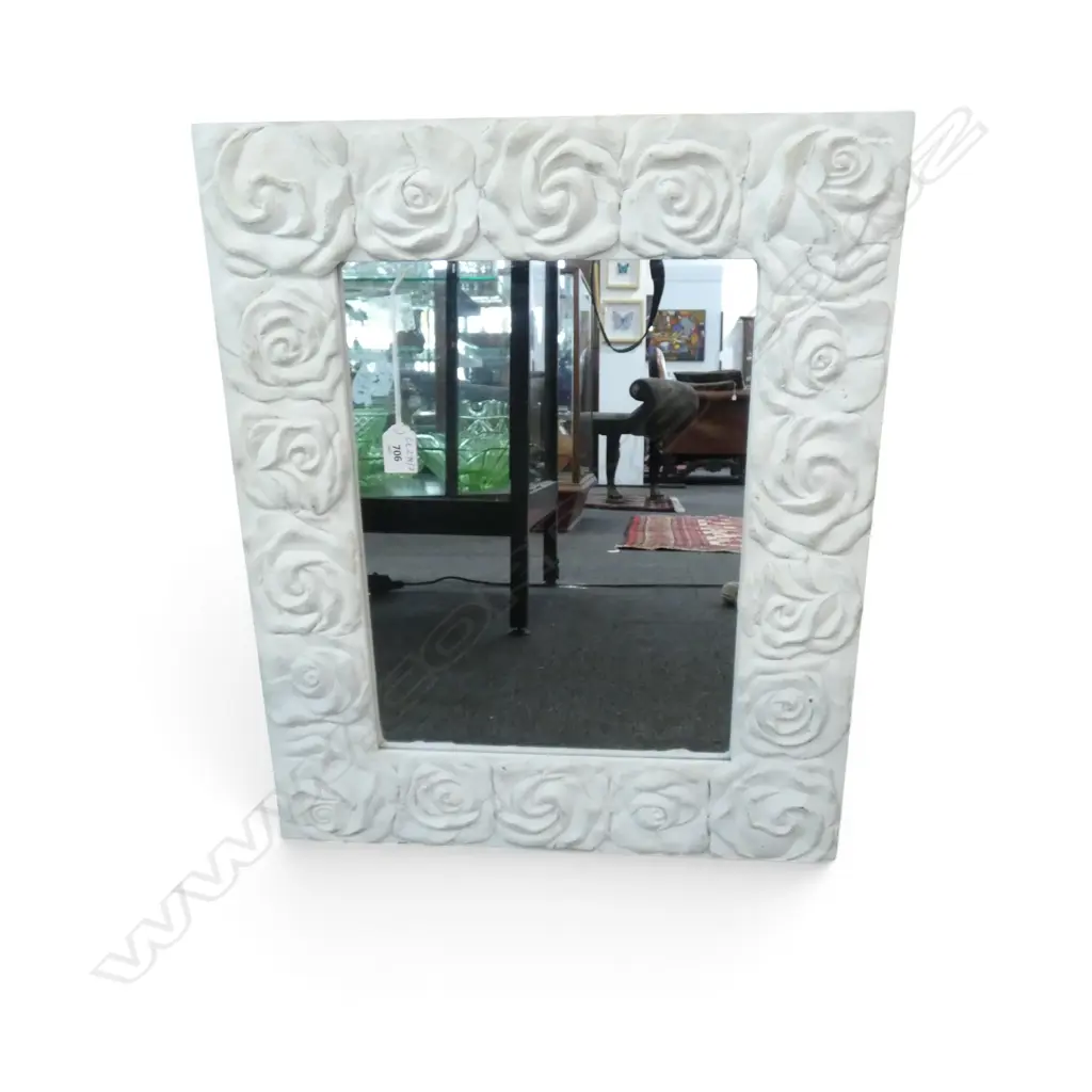 MIRROR w. WHITE PAINTED FRAME 565x470mm Image 1++