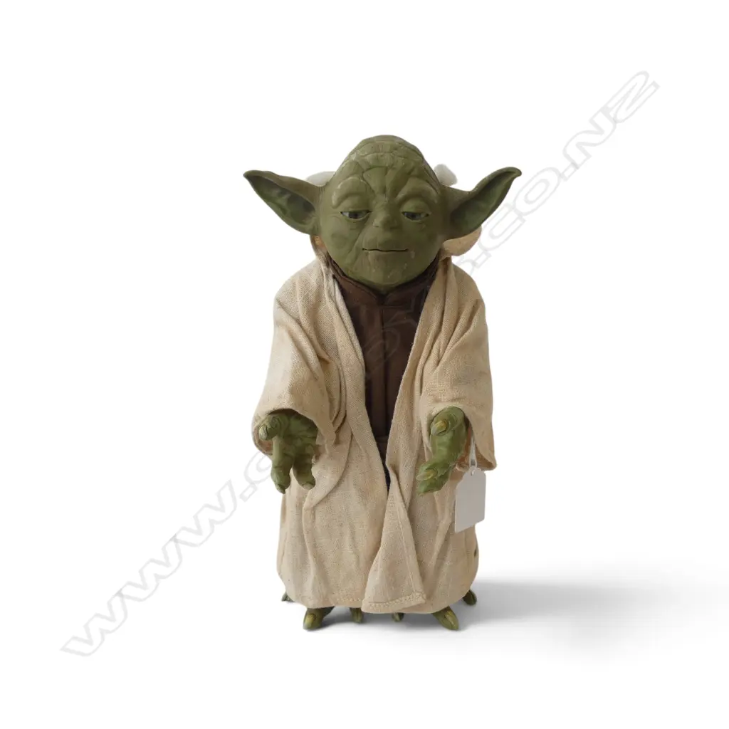 2005 HASBRO YODA TOY w. printout H.290mm Image 1++