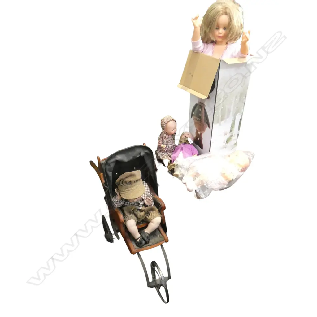 5 DOLLS Incl. VINTAGE PRAM H.690mm Image 1++