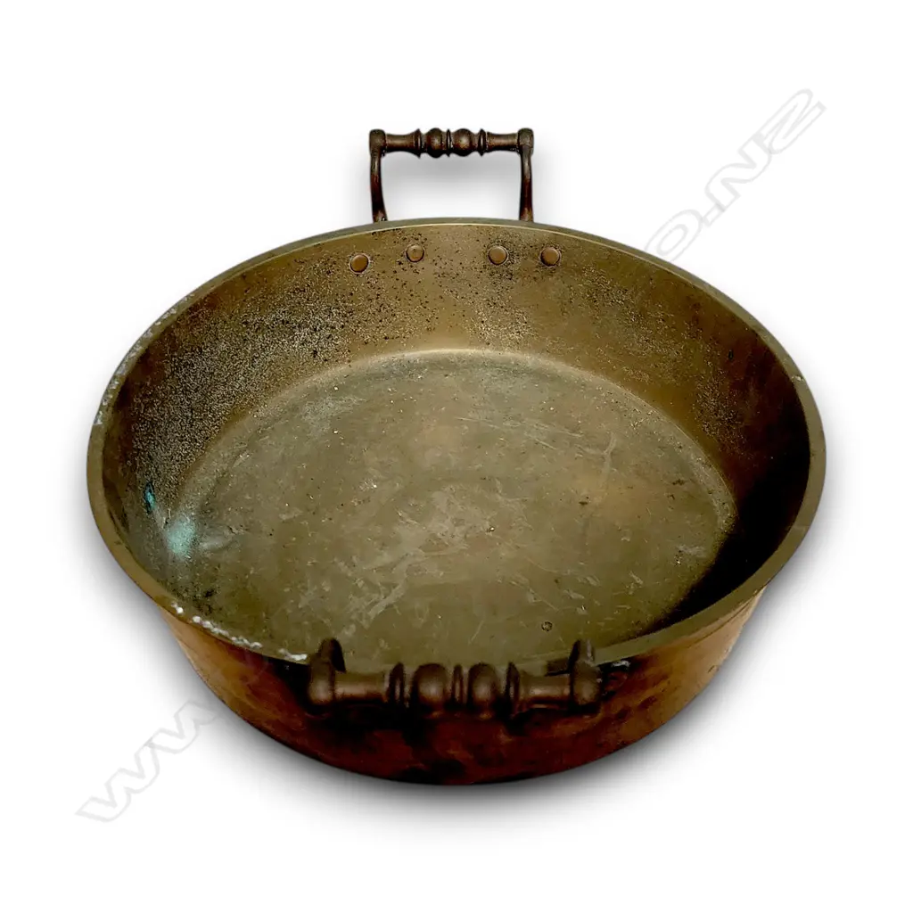 ANTIQUE COUNTRY HOUSE BRAISING PAN, ENGLISH BRONZE, COOKING POT 330 D Image 1++